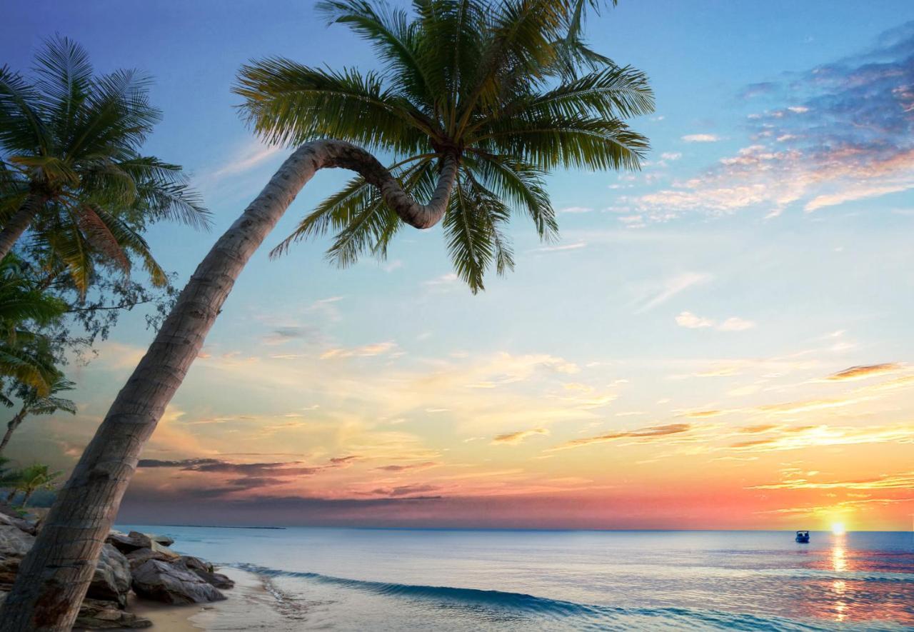 Vinpearl Resort & Spa Phu Quoc Exterior foto Sunset at the beach