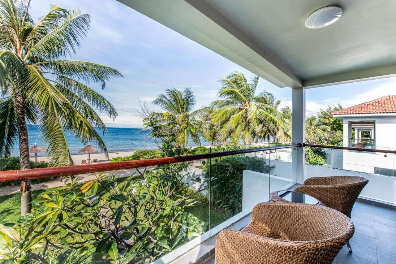 Vinpearl Resort & Spa Phu Quoc Exterior foto Balcony of a hotel room